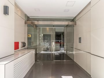 Semipiso 2 Ambientes con Balcón Terraza, cochera y parilla Belgrano APTO CREDITO y profesional