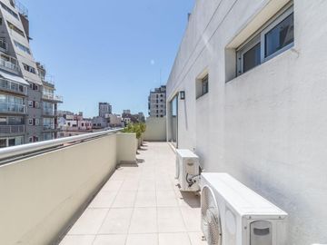 Semipiso 2 Ambientes con Balcón Terraza, cochera y parilla Belgrano APTO CREDITO y profesional