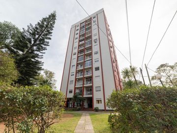 Departamento  de 3 dormitorios con ascensor piso alto Barrio  7 jefes