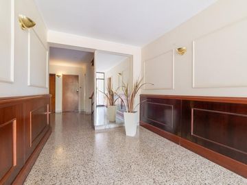 Departamento  de 3 dormitorios con ascensor piso alto Barrio  7 jefes