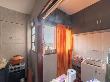Departamento  de 3 dormitorios con ascensor piso alto Barrio  7 jefes