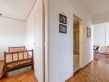 Departamento  de 3 dormitorios con ascensor piso alto Barrio  7 jefes