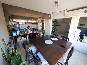 Departamento triplex  en venta Mt de Alvear Guemes Nueva Córdoba