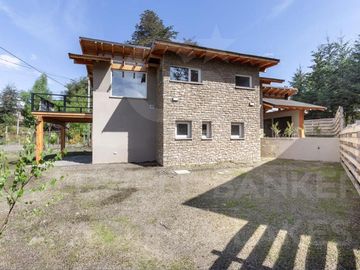 VENTA casa 4 ambientes 126 m2, 500 m2 de lote, amoblada, Bar