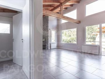 VENTA casa 4 ambientes 126 m2, 500 m2 de lote, amoblada, Bar