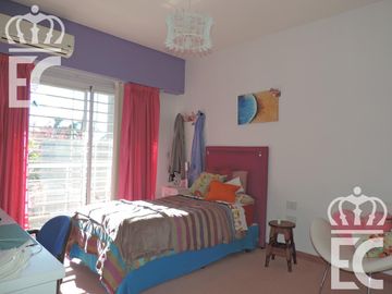 Venta - Casa -  Hermosa - Lanús Este