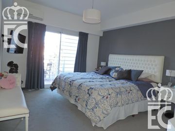 Venta - Casa -  Hermosa - Lanús Este