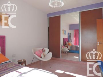 Venta - Casa -  Hermosa - Lanús Este