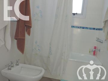 Venta - Casa -  Hermosa - Lanús Este