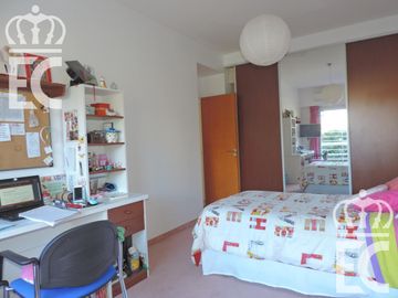 Venta - Casa -  Hermosa - Lanús Este