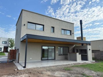 Venta casa Barrio San Pablo Pilar