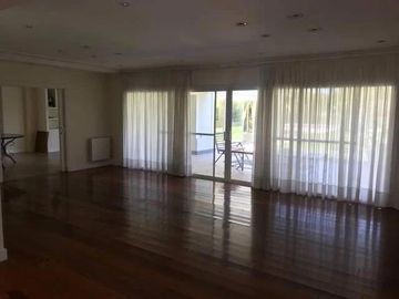 Casa de categoría en Jockey Club
