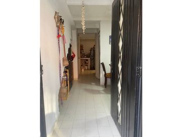 VENTA DE CASA 3 PISOS EN VILLA DEL PRADO CW 8199948 YMQ