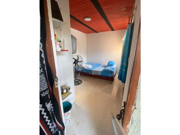 VENTA DE CASA 3 PISOS EN VILLA DEL PRADO CW 8199948 YMQ