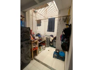 VENTA DE CASA 3 PISOS EN VILLA DEL PRADO CW 8199948 YMQ