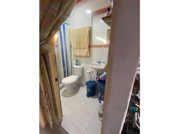 VENTA DE CASA 3 PISOS EN VILLA DEL PRADO CW 8199948 YMQ