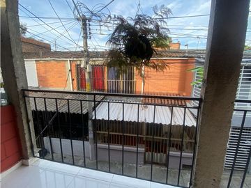 VENTA DE CASA 3 PISOS EN VILLA DEL PRADO CW 8199948 YMQ