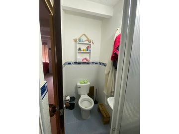 VENTA DE CASA 3 PISOS EN VILLA DEL PRADO CW 8199948 YMQ