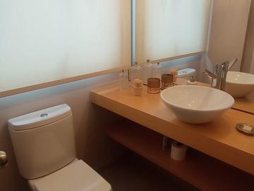 Departamento en venta en Vilanova , villa belgrano, 2 dormitorios , tres baños , 2 cocheras