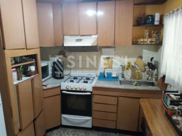 Amplia casa 7 ambientes - barrio parque san andrés