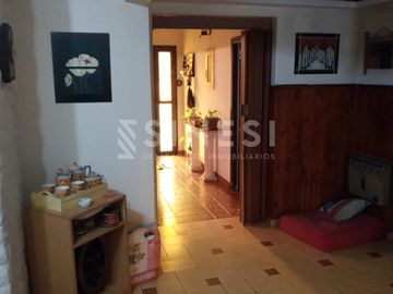 Amplia casa 7 ambientes - barrio parque san andrés