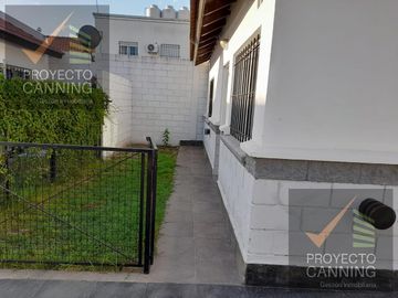 Departamento tipo casa en venta Canning Ezeiza