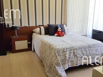 Casa en venta en St. Thomas Canning | Triple lote