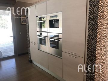 Casa en venta en St. Thomas Canning | Triple lote