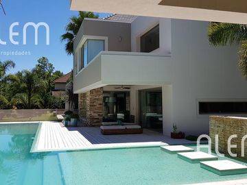 Casa en venta en St. Thomas Canning | Triple lote