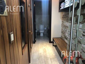 Casa en venta en St. Thomas Canning | Triple lote