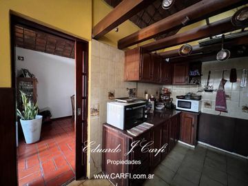 Venta de casa 4 ambientes