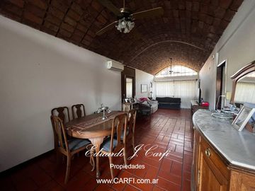 Venta de casa 4 ambientes