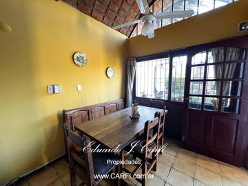 Venta de casa 4 ambientes