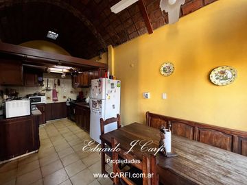 Venta de casa 4 ambientes