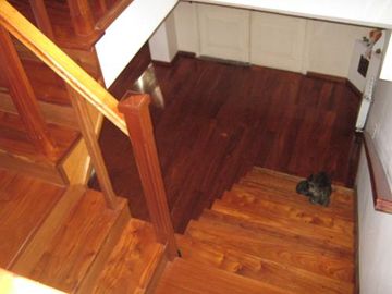 EXCELENTE CHALET CON MUY BUEN JARDÍN Y BIEN UBICADO - CATEGORÍA