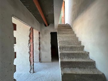 Departamento de dos ambientes con cochera y terraza a la venta en el Centro de Wilde