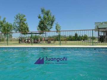 Casa de 6 amb en venta a la laguna en El Cantón