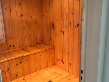 Casa de 6 amb en venta a la laguna en El Cantón