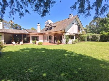 Casa - Country Carlos Pellegrini