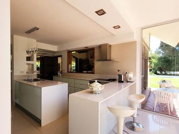 Casa - Country Carlos Pellegrini