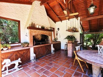 Casa - Country Carlos Pellegrini