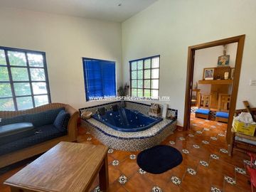 CASA EN VENTA EN GRANJAS RESIDENCIALES EN TEQUISQUIPAN. Pili