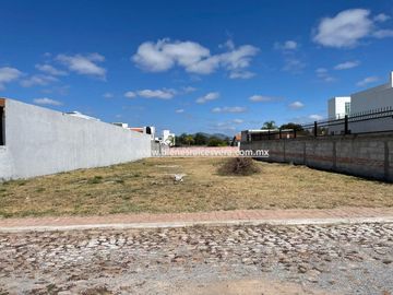 TERRENO EN VENTA EN REAL DEL CIERVO TEQUISQUIAPAN. Sergio