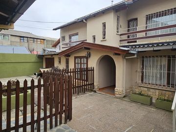Casa más 8 departamentos Bo. Belgrano - Bariloche
