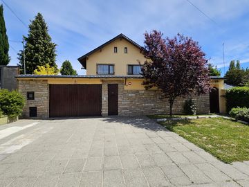 Casa más 8 departamentos Bo. Belgrano - Bariloche