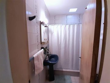 Casa 2 amb, cochera y fondo libre