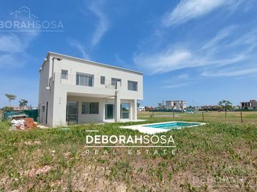 Casa en  Venta Puertos del Lago-escobar-5 ambientes-Maschwitz-Escobar