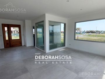 Casa en  Venta Puertos del Lago-escobar-5 ambientes-Maschwitz-Escobar
