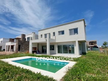 Casa en  Venta Puertos del Lago-escobar-5 ambientes-Maschwitz-Escobar