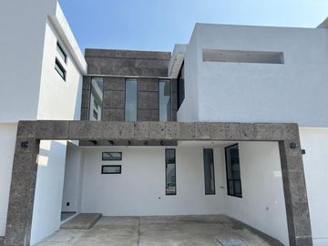 Casa en Fraccionamiento en Lomas de Cuernavaca, Temixco, Morelos CAEN-1082-Fr*